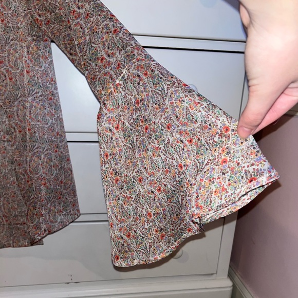 Vintage Sheer blouse with a beautiful pattern! - Picture 4 of 5